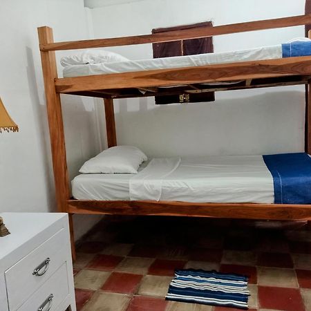 Casa Yoly Hostel גרנאדה מראה חיצוני תמונה