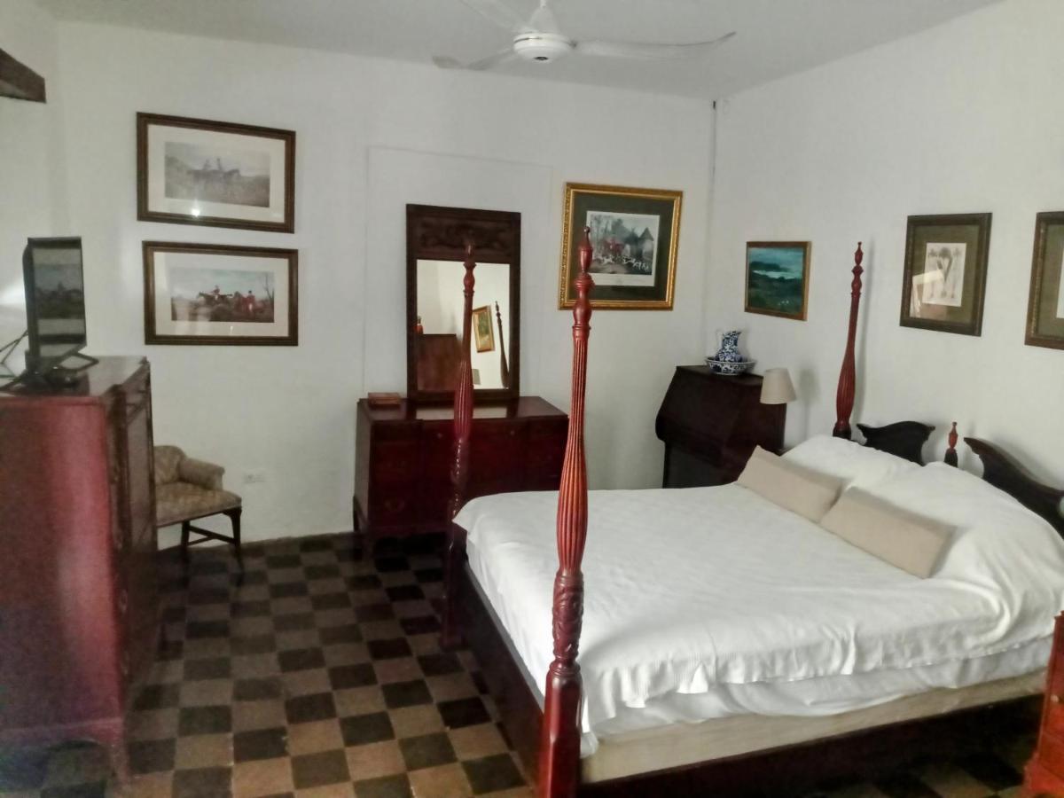 Casa Yoly Hostel גרנאדה מראה חיצוני תמונה